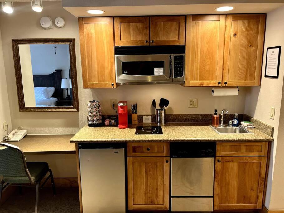Mt Cb Mountain Side With King Bed, Hot Tub, Pool & Kitchen! Apartment Crested Butte Exterior photo